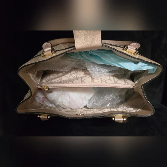 Calvin Klein Gold Embossed Tote Bag - Picture 6 of 7